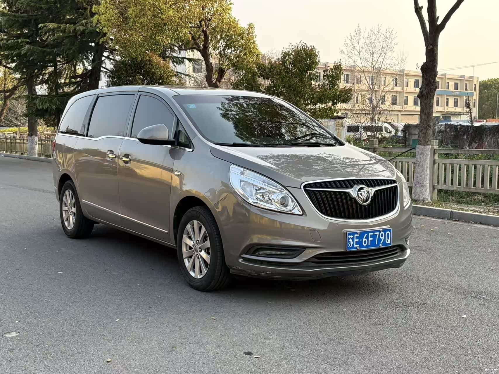 Buick GL8, 2018 3