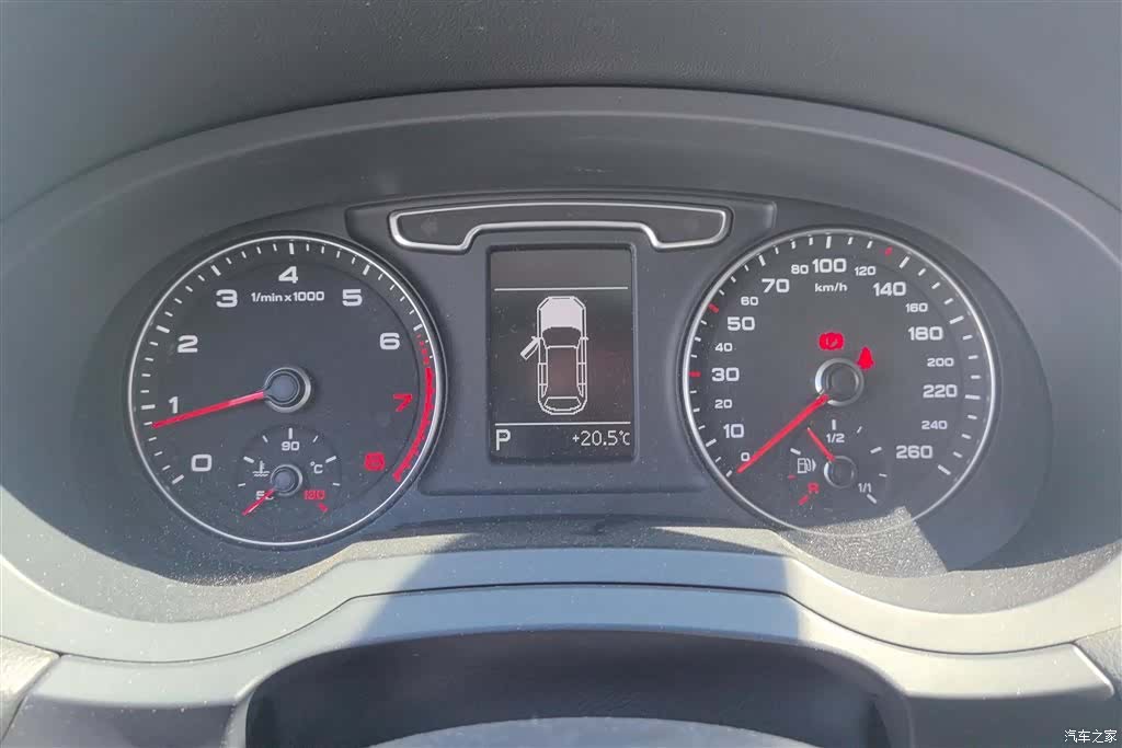 Audi Q3, 2015 14
