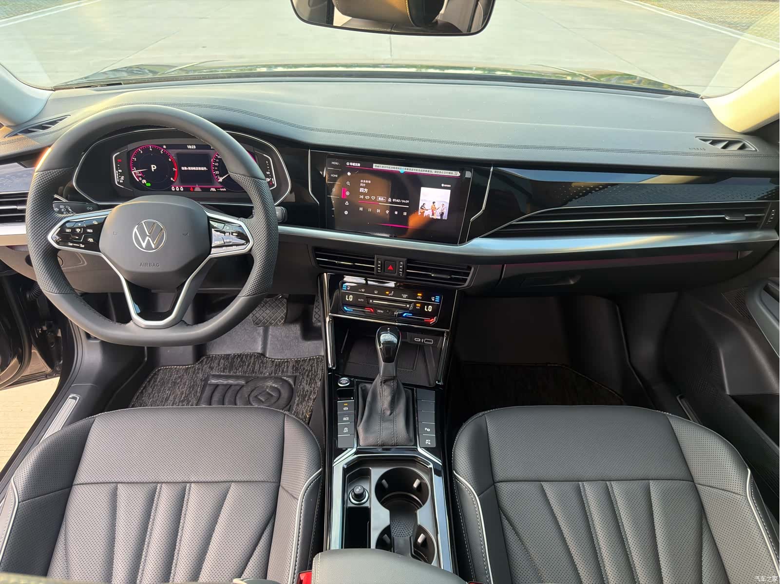 Volkswagen Passat, 2024 8