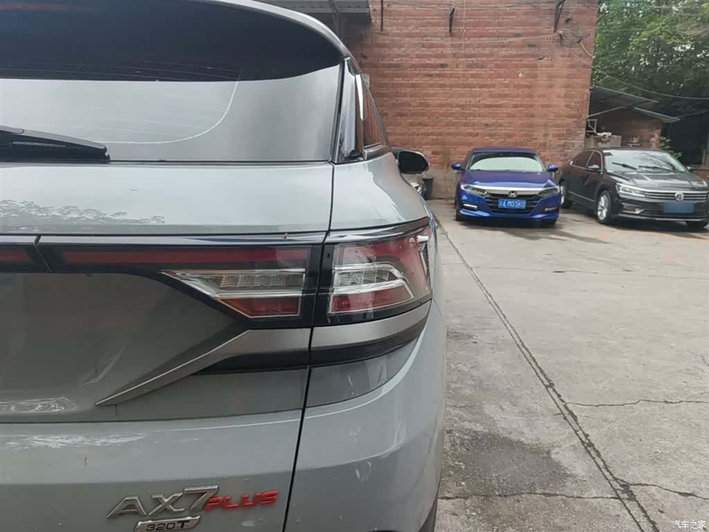 DongFeng AX7, 2022 8
