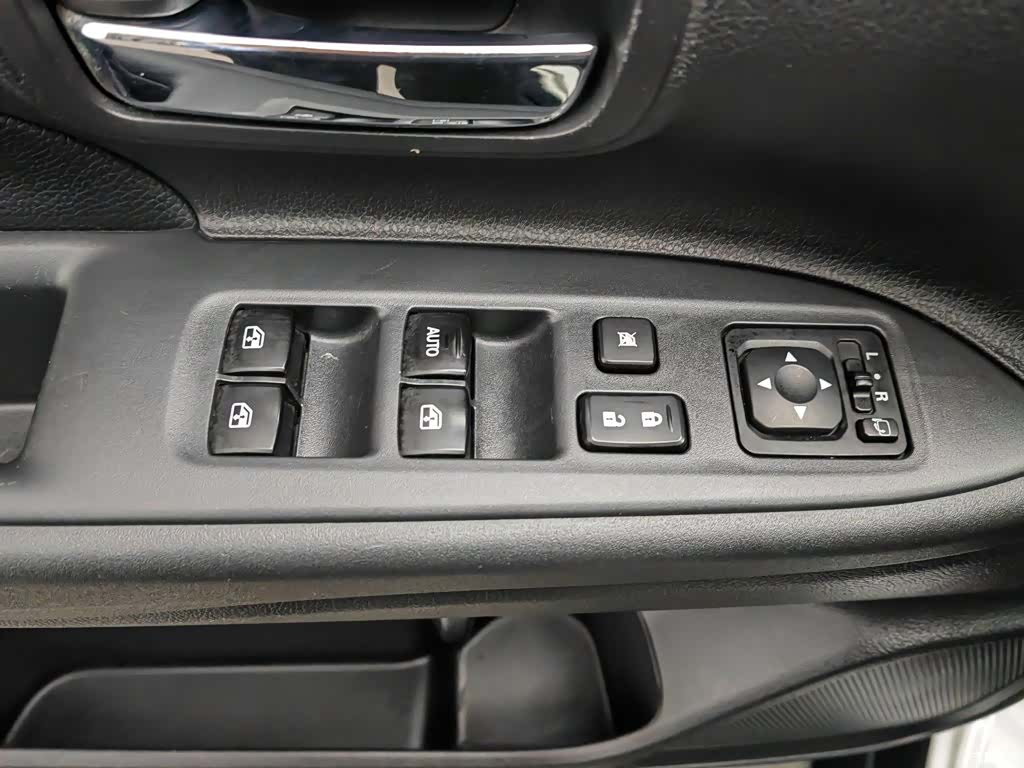 Mitsubishi Outlander, 2016 9