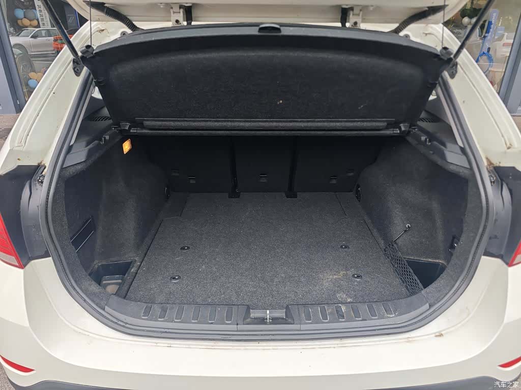 BMW X1, 2013 10