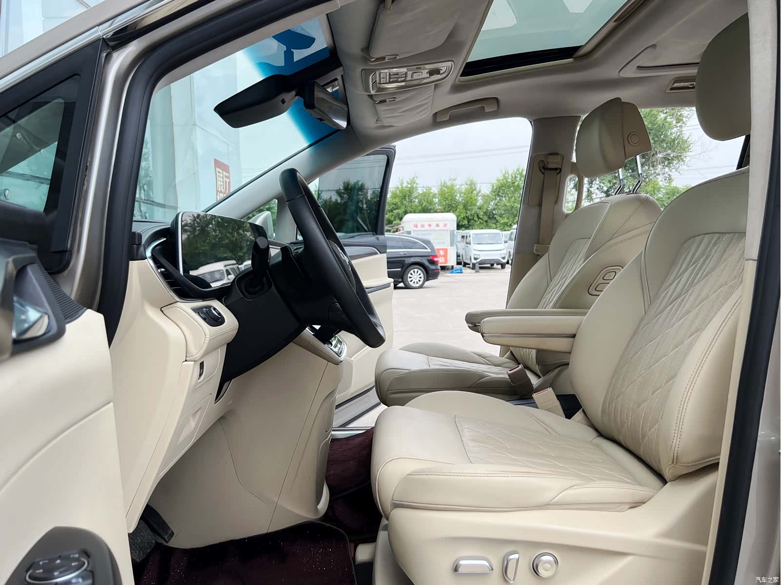 Buick GL8, 2023 15