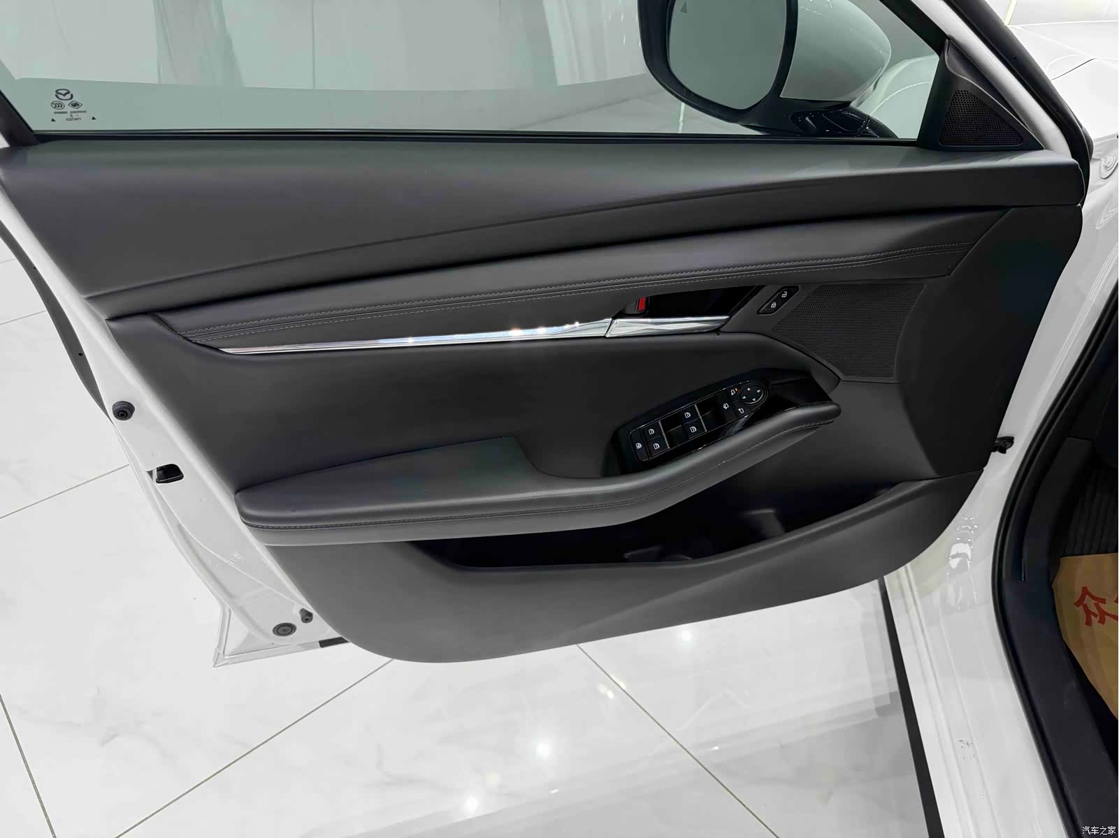 Mazda Mazda3, 2022 9