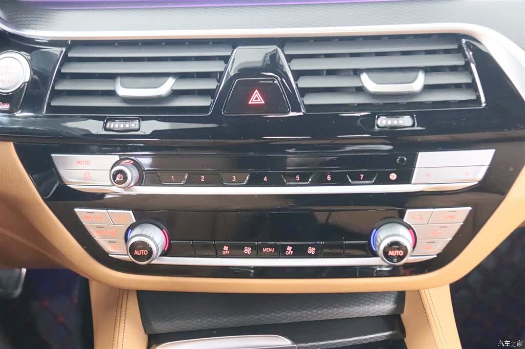 BMW 5 Series, 2022 9