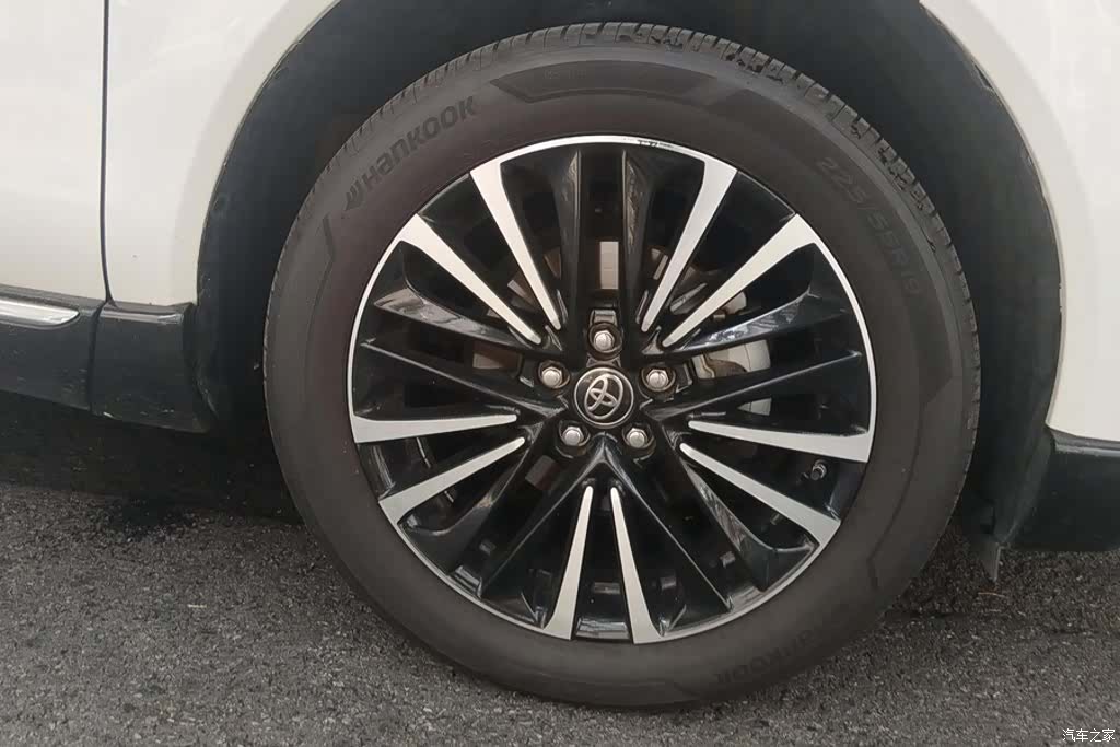Toyota Venza, 2022 6