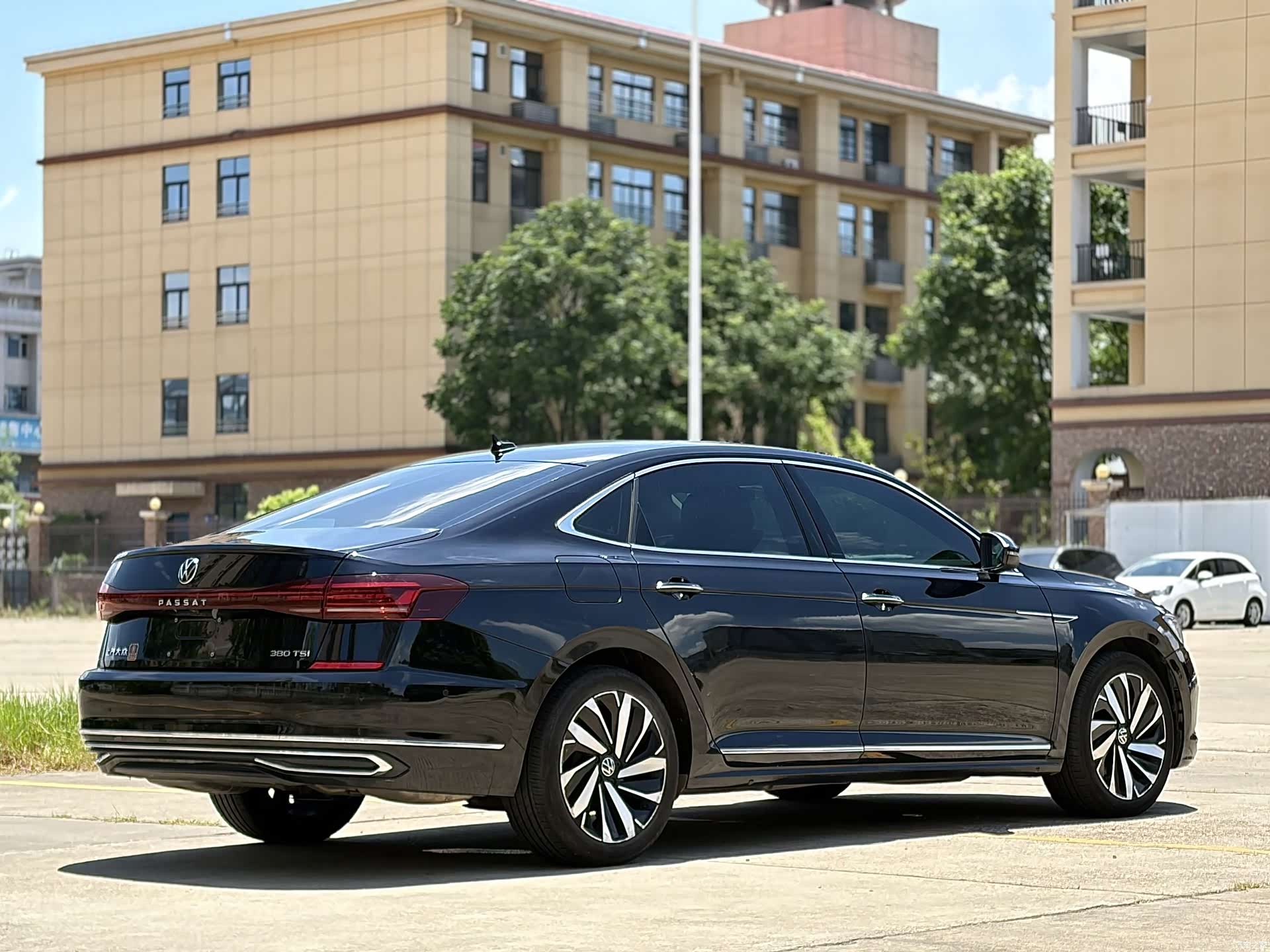 Volkswagen Passat, 2024 6