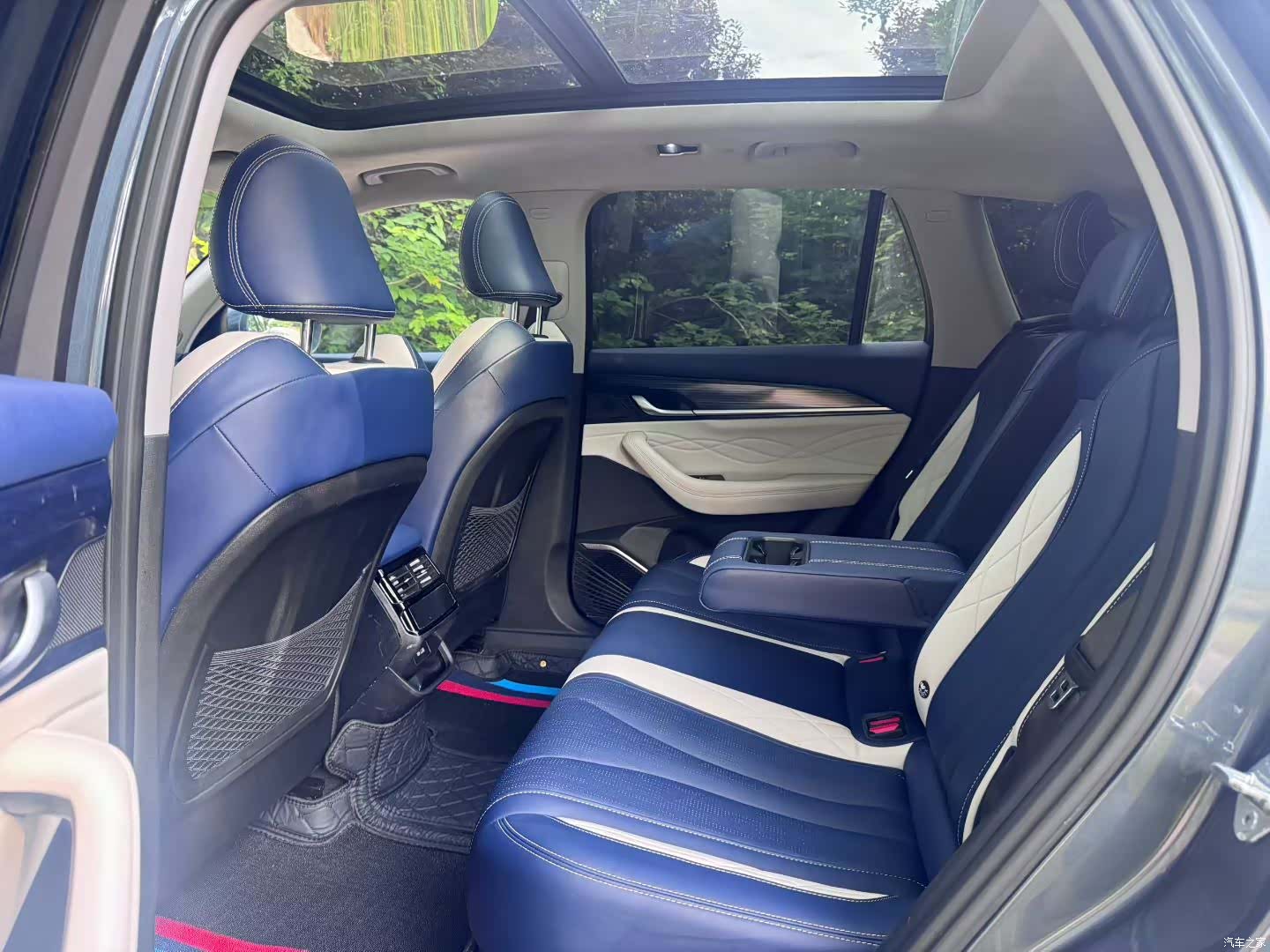 Geely Xingyue L, 2022 4