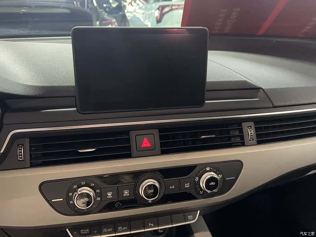 Audi A4L, 2019 6