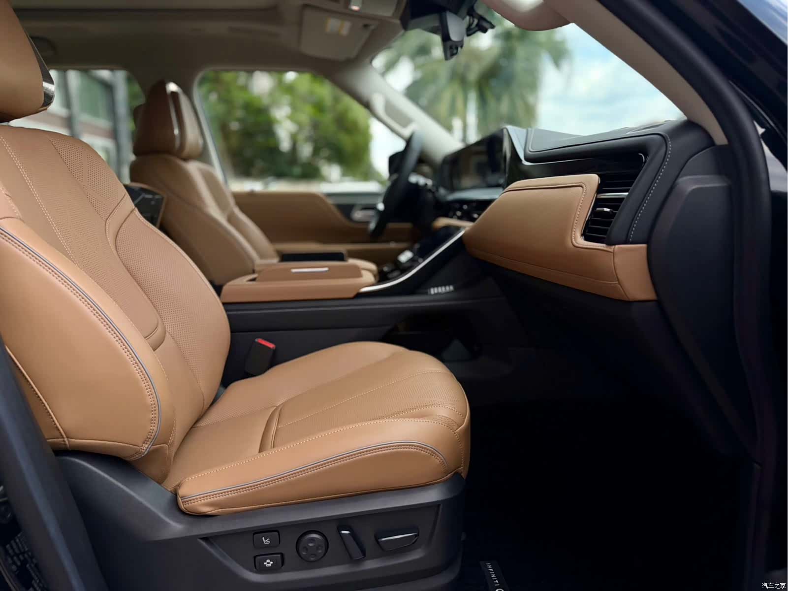 Infiniti QX80, 2025 21