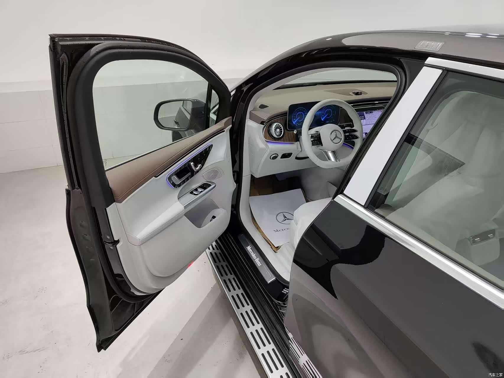 Mercedes-Benz EQE, 2025 21