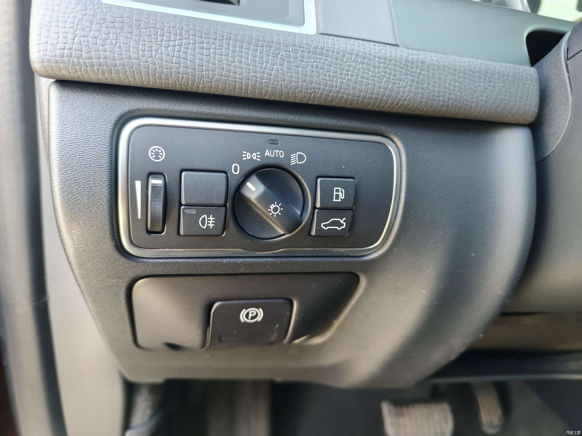Volvo XC60, 2017 все фото