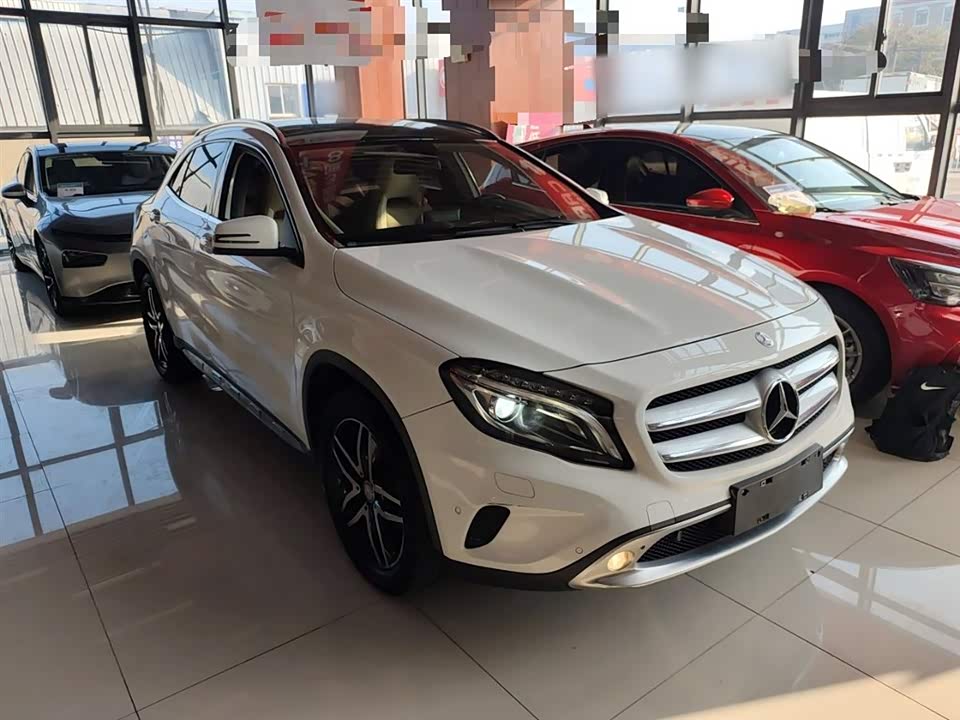 Mercedes-Benz GLA