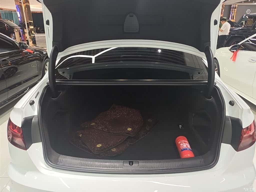 Audi A4L, 2024 19