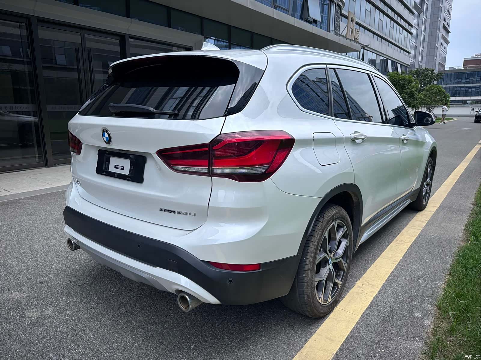 BMW X1, 2022 все фото