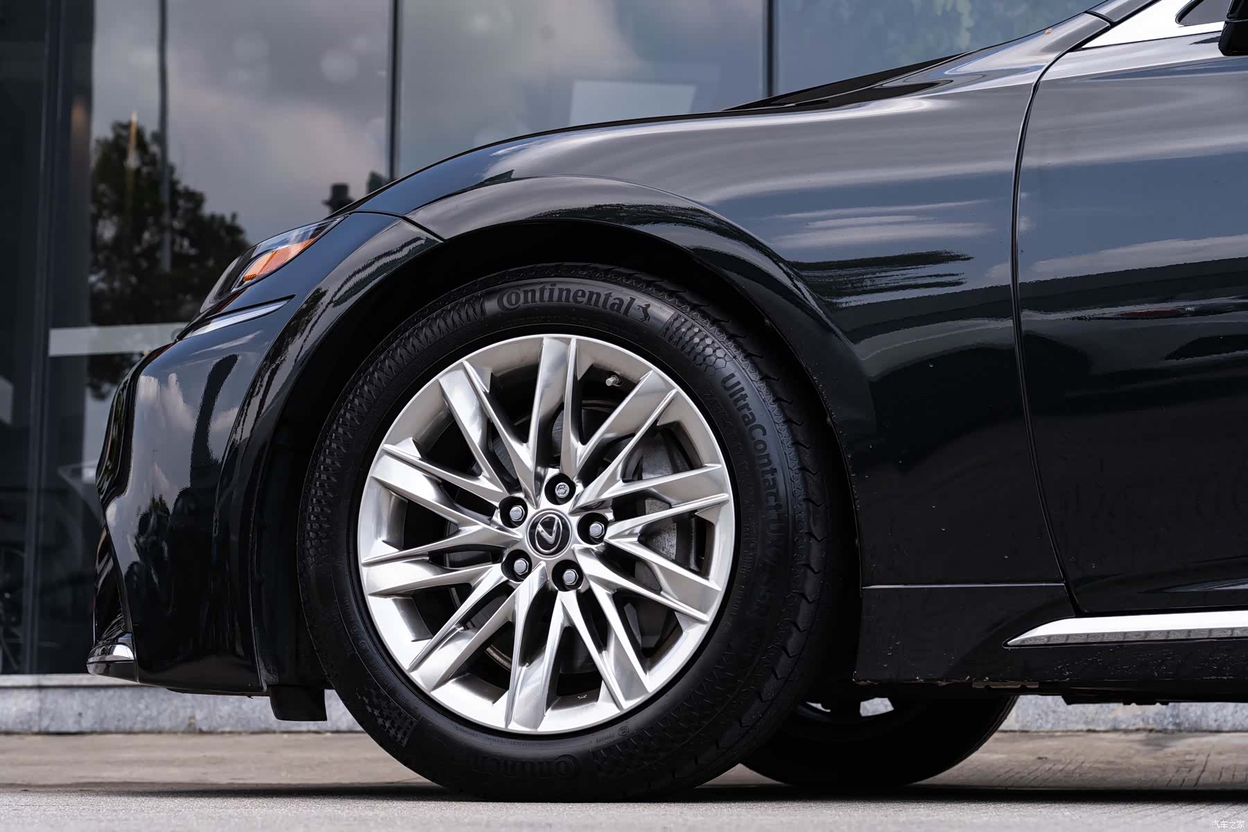 Lexus LS, 2020 8