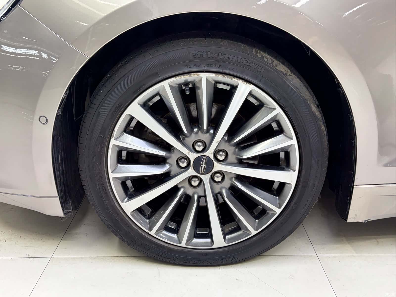 Lincoln MKZ, 2020 9