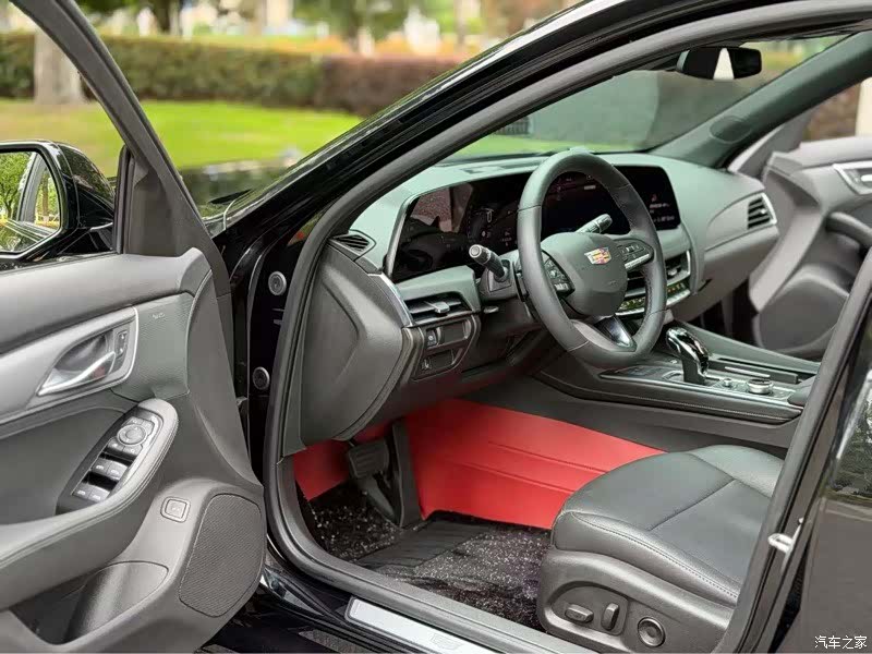 Cadillac CT5, 2024 4