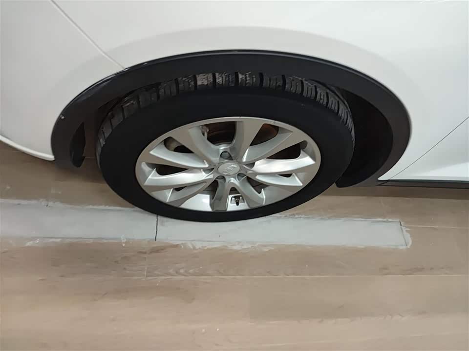 Geely Emgrand GS