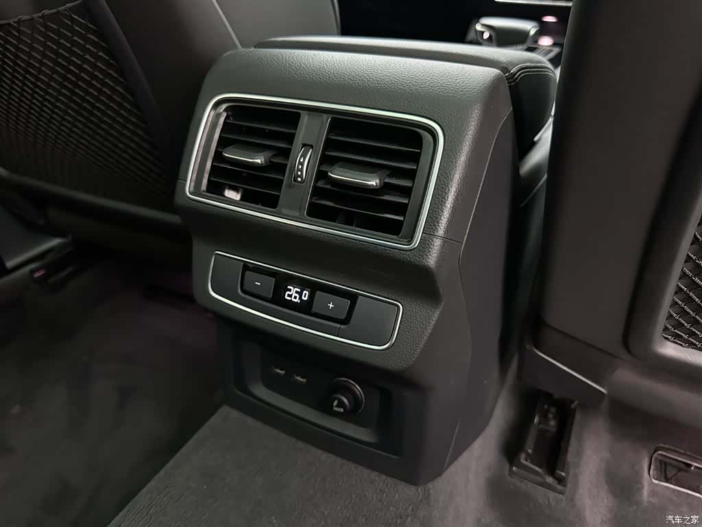 Audi Q5L, 2022 24