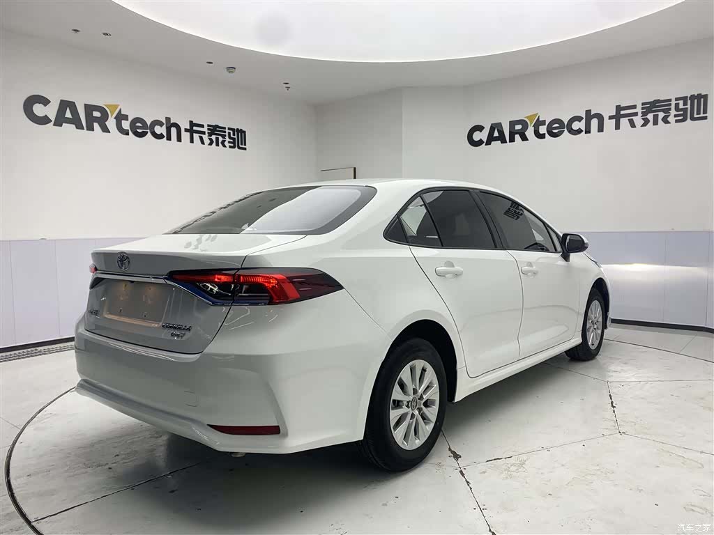 Toyota Corolla, 2023 все фото