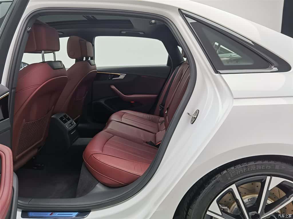 Audi A4L, 2023 15