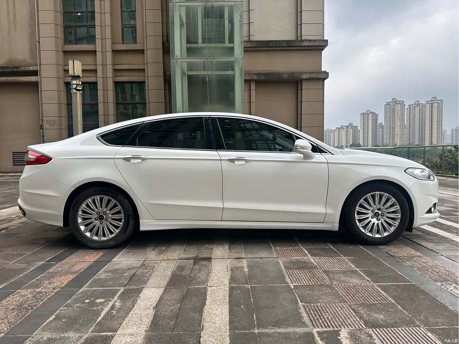 Ford Mondeo, 2014 7