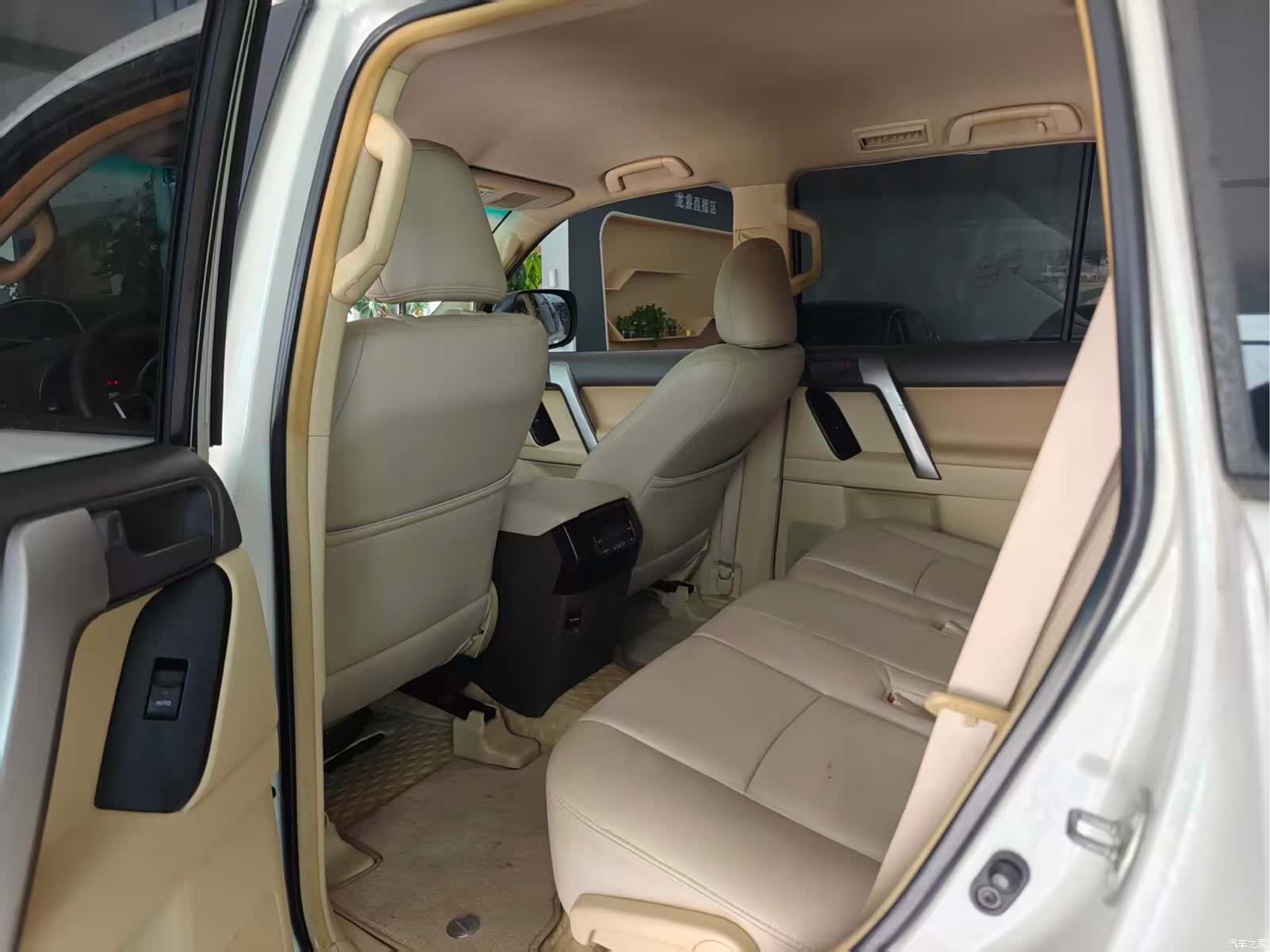 Toyota Prado, 2015 15