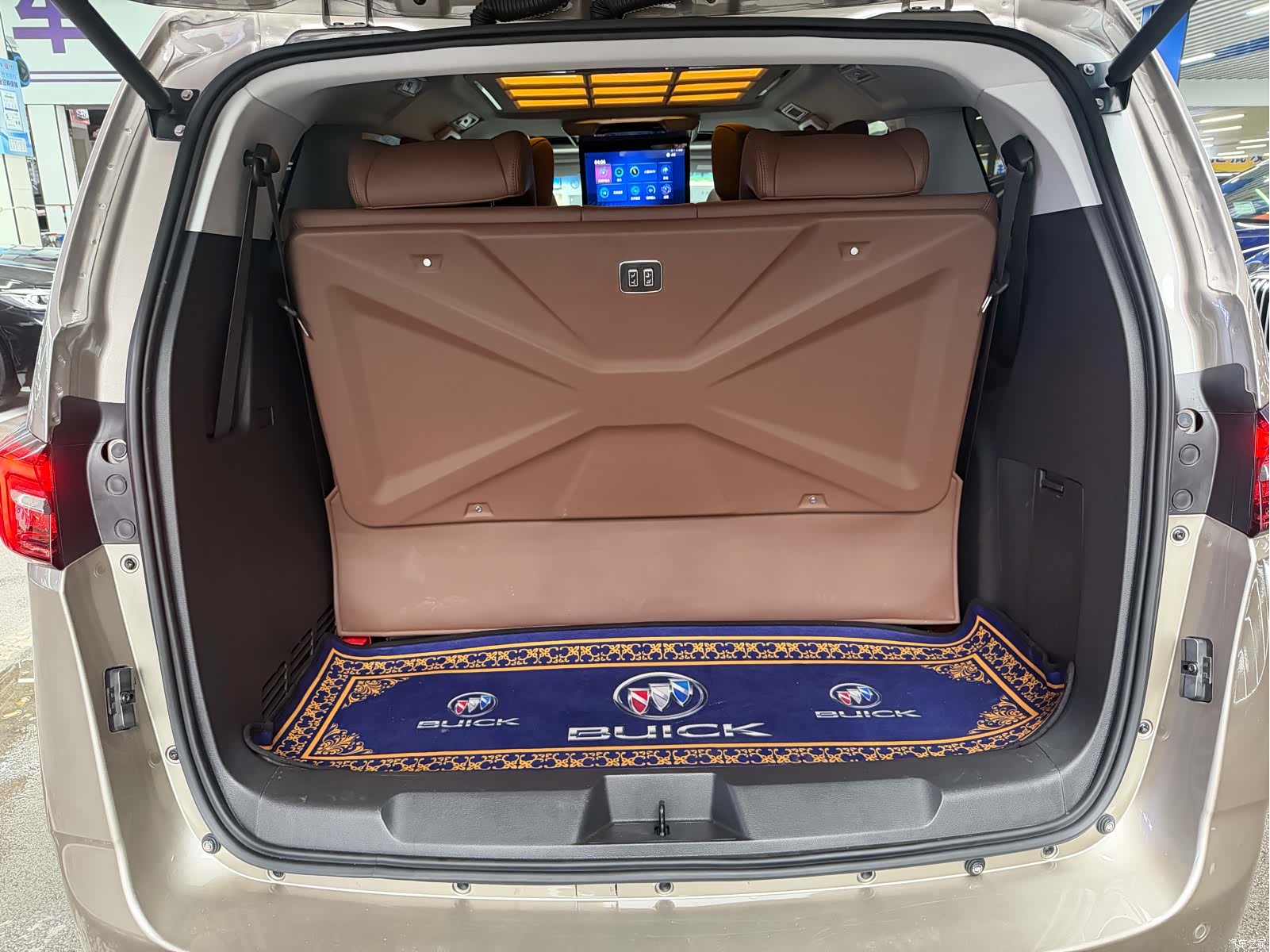 Buick GL8, 2022 18