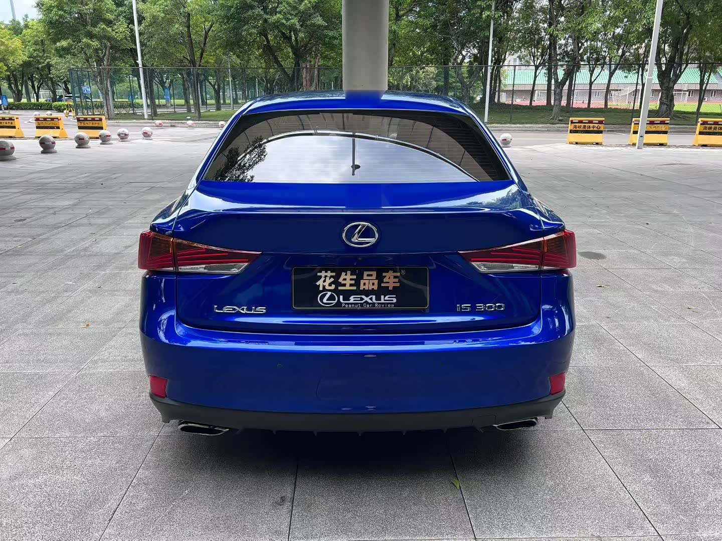 Lexus IS, 2019 8