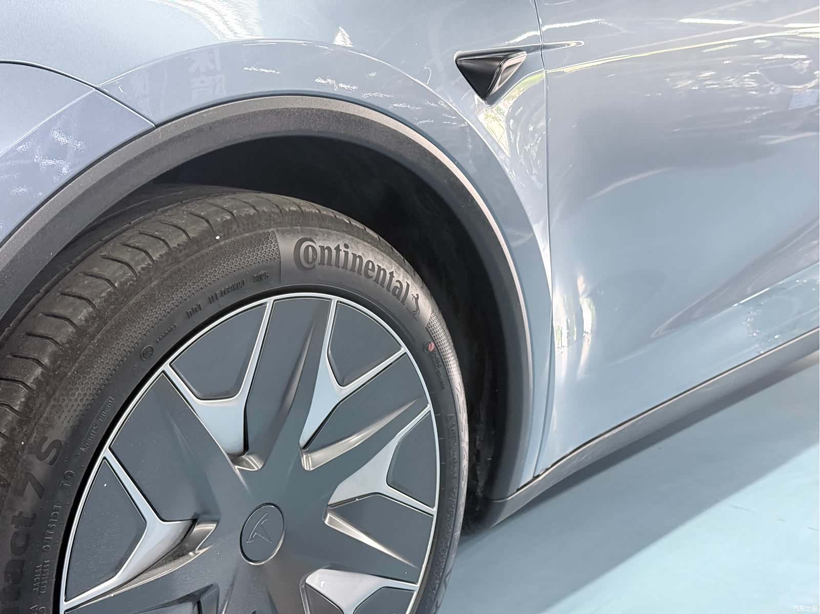 Tesla Model Y, 2025 8