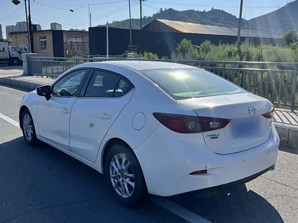 Mazda 3 Angkesaila