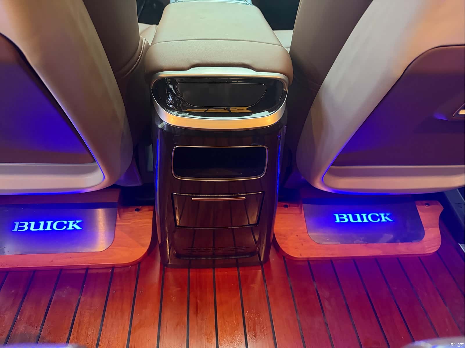 Buick GL8, 2022 11