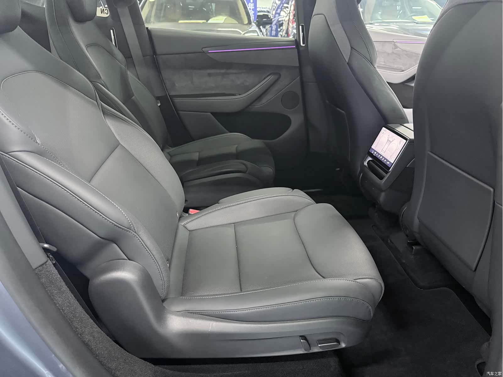 Tesla Model Y, 2025 18