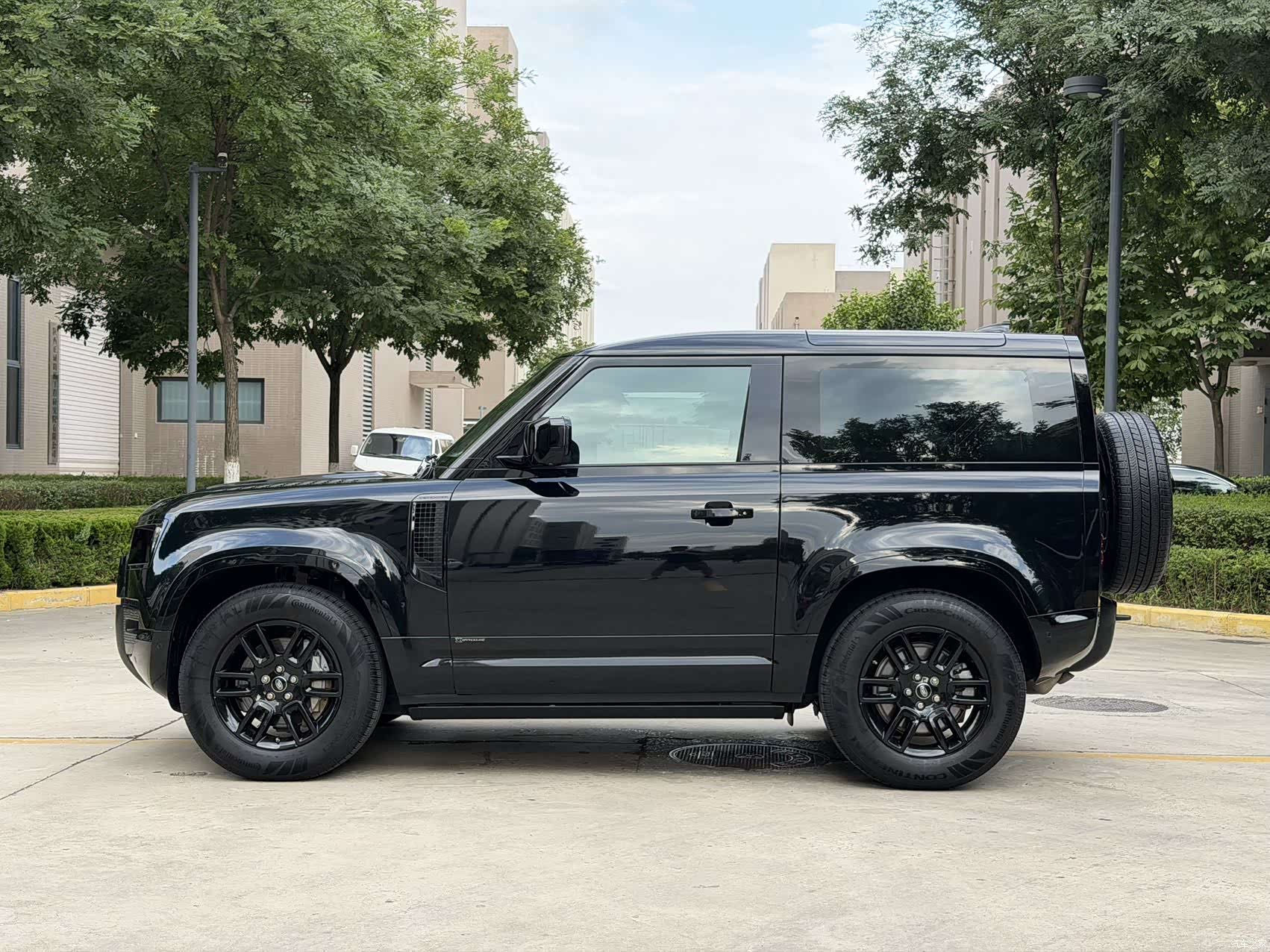 Land Rover Defender, 2021 16