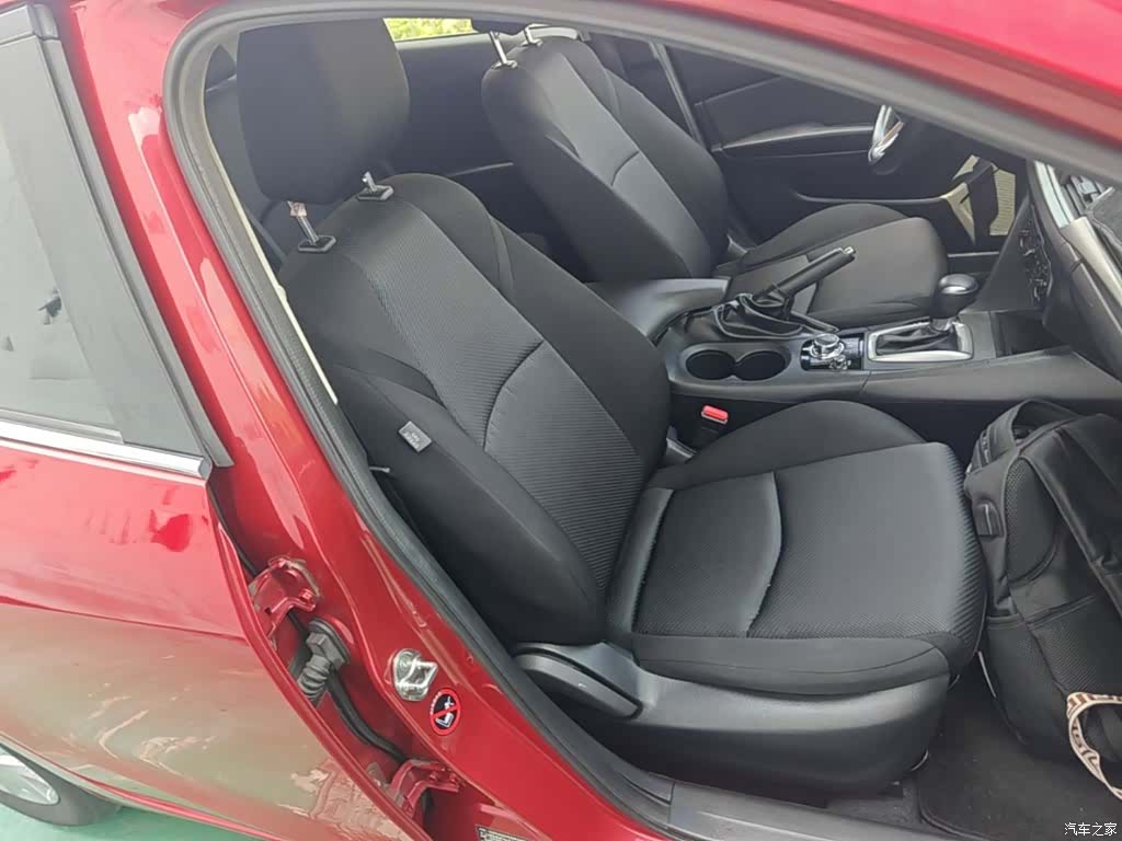 Mazda Mazda3, 2018 25