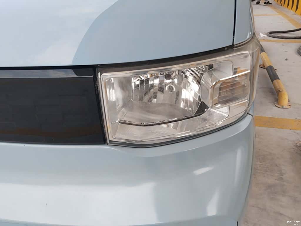Wuling MINIEV, 2020 24
