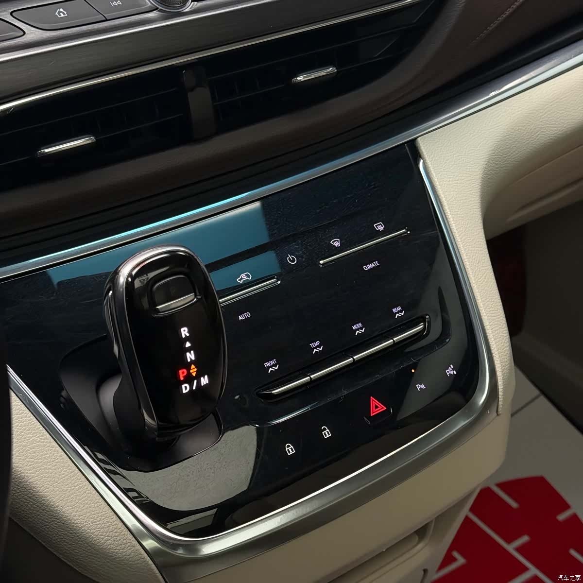 Buick GL8, 2021 12