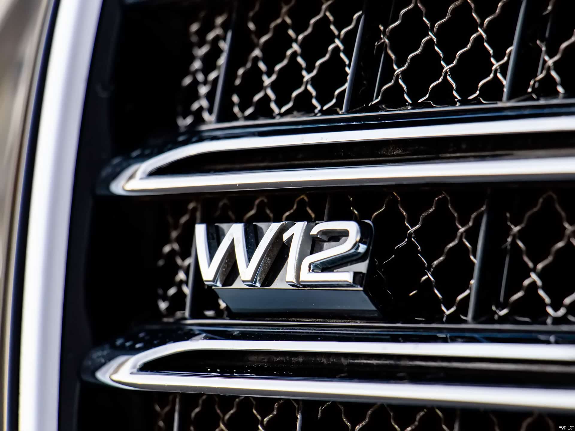 Audi A8L, 2012 7