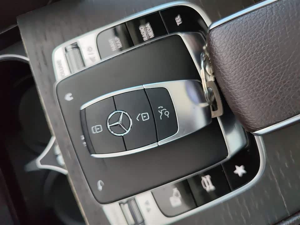 Mercedes-Benz GLE Mercedes-Benz GLE