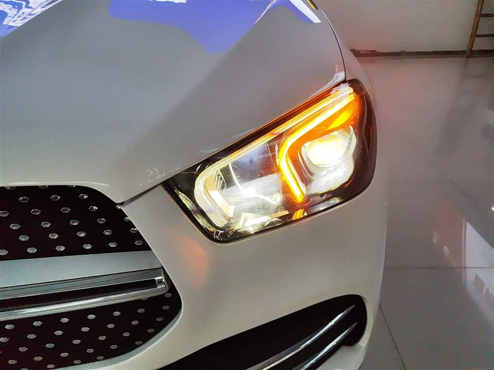 Mercedes-Benz GLE Mercedes-Benz GLE