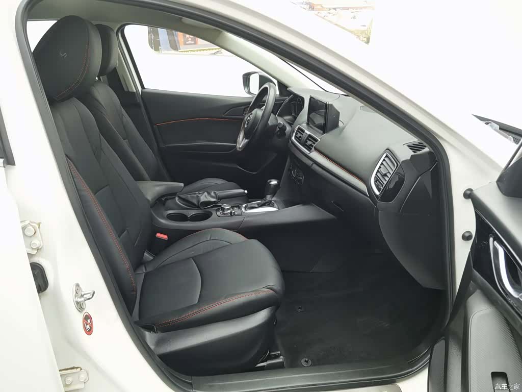 Mazda Mazda3, 2016 23