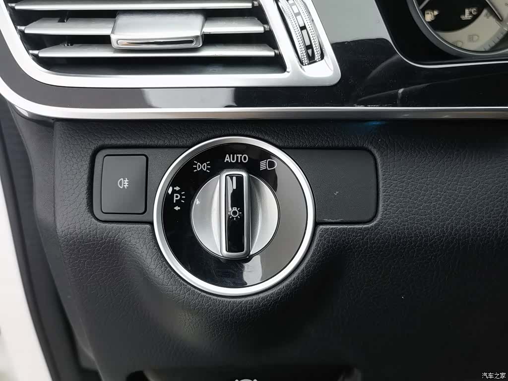 Mercedes-Benz E-Class, 2015 21