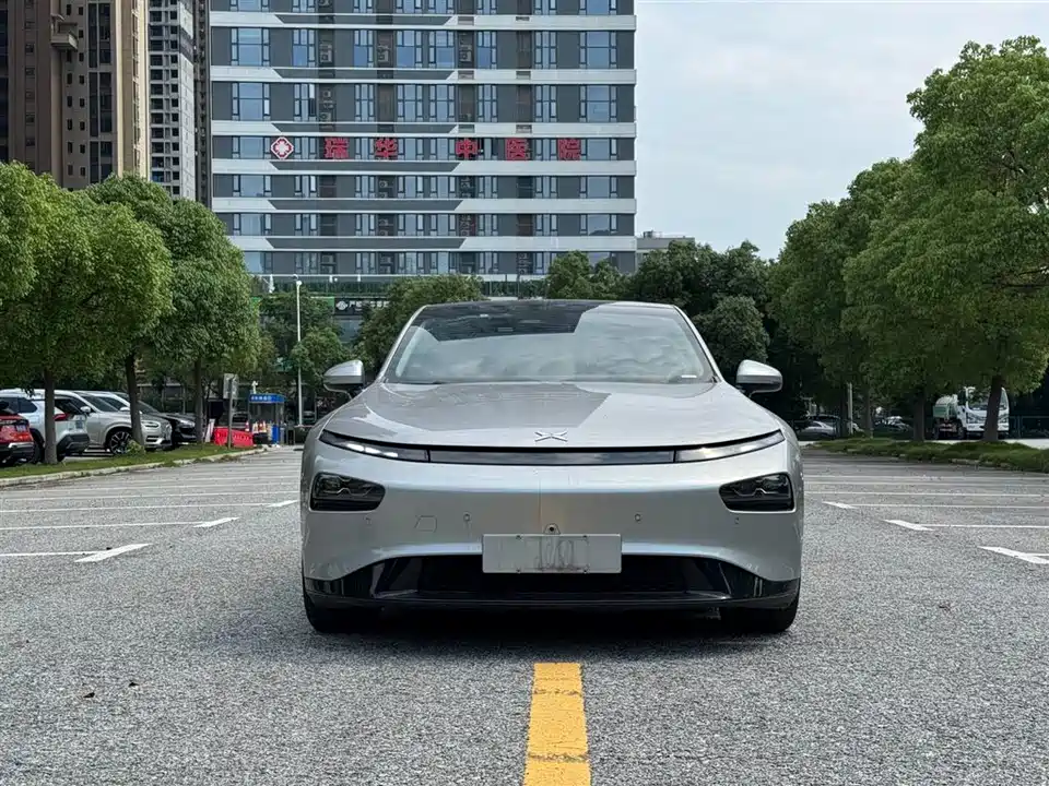 XPENG P7