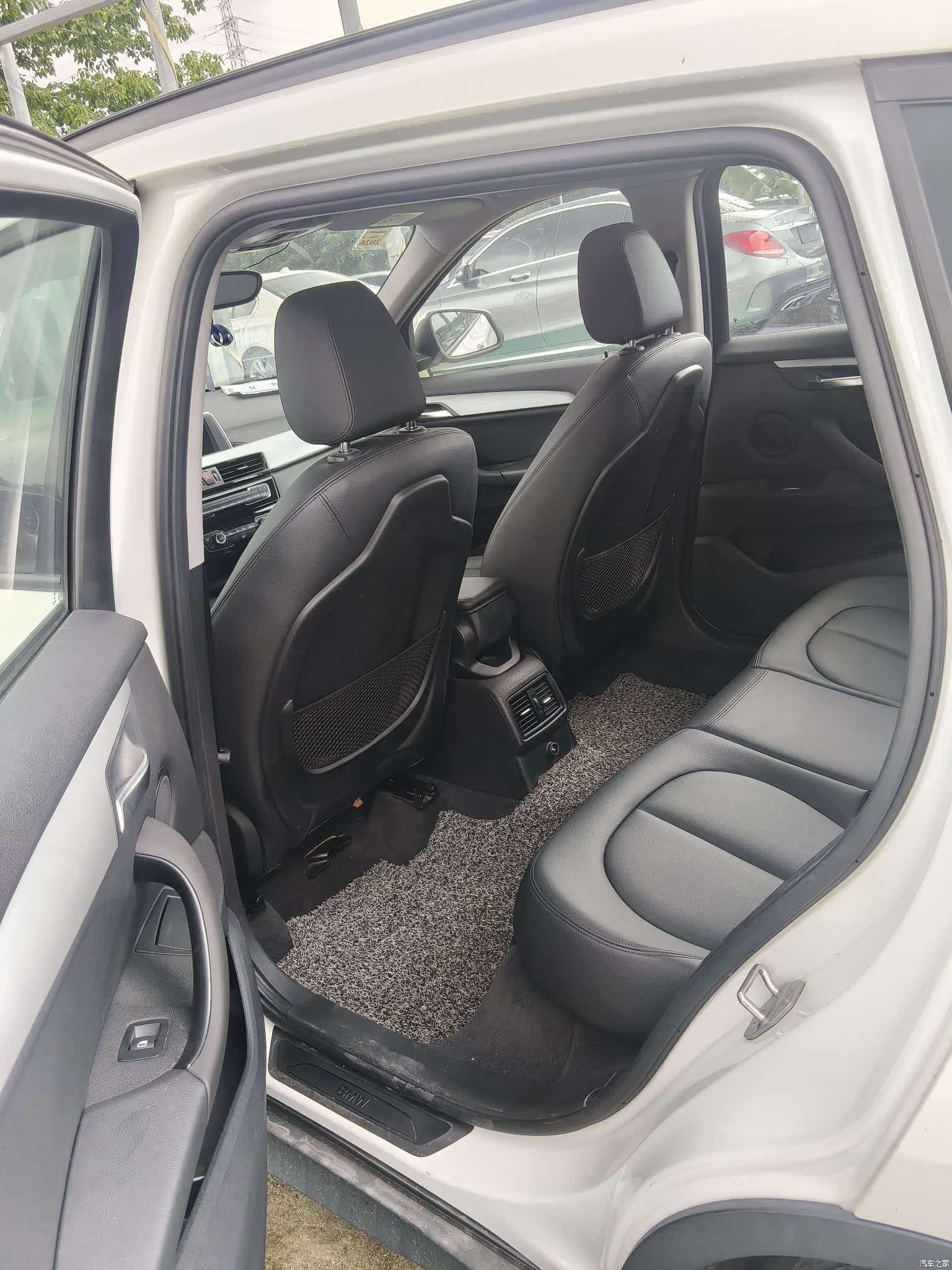 BMW X1, 2018 12