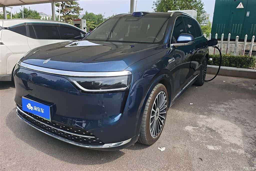 AITO M8, 2025 1