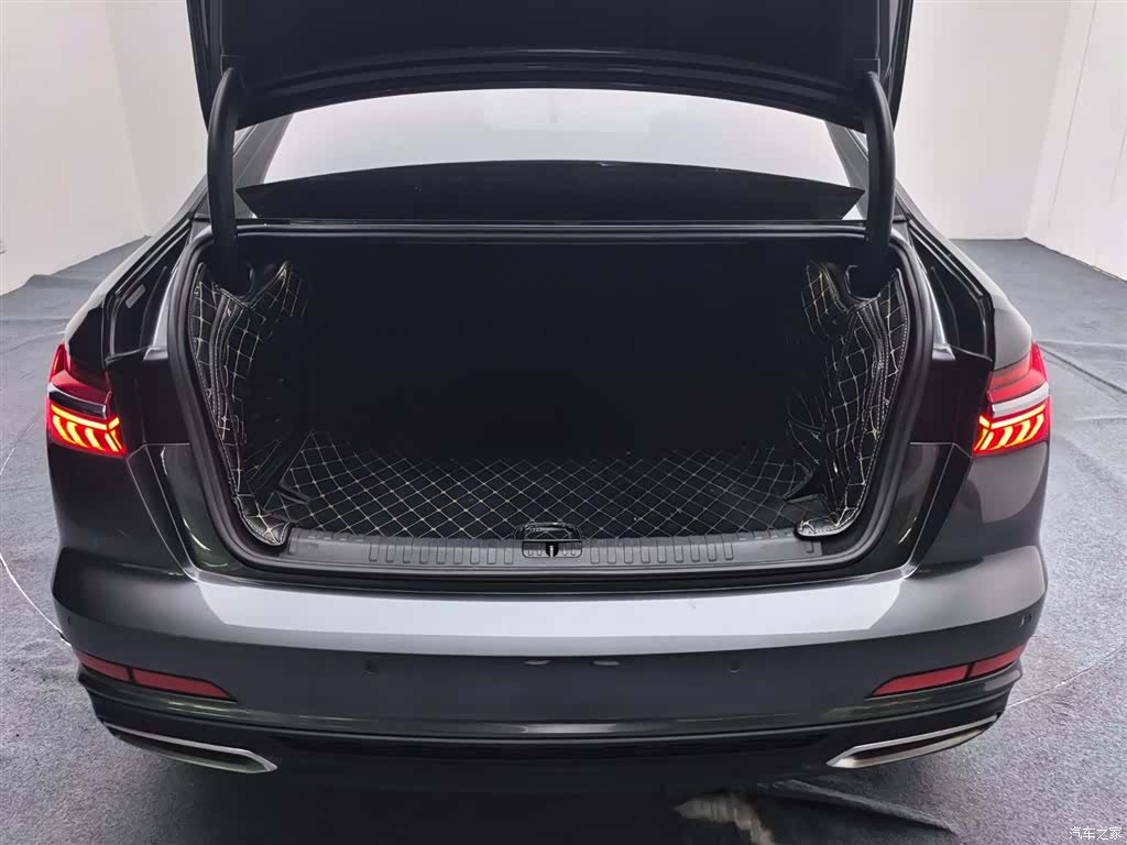 Audi A6L, 2021 27