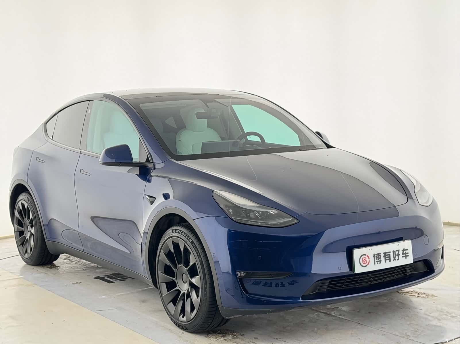 Tesla Model Y, 2023 4