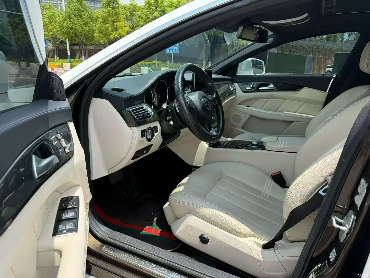 Mercedes-Benz CLS, 2015 7