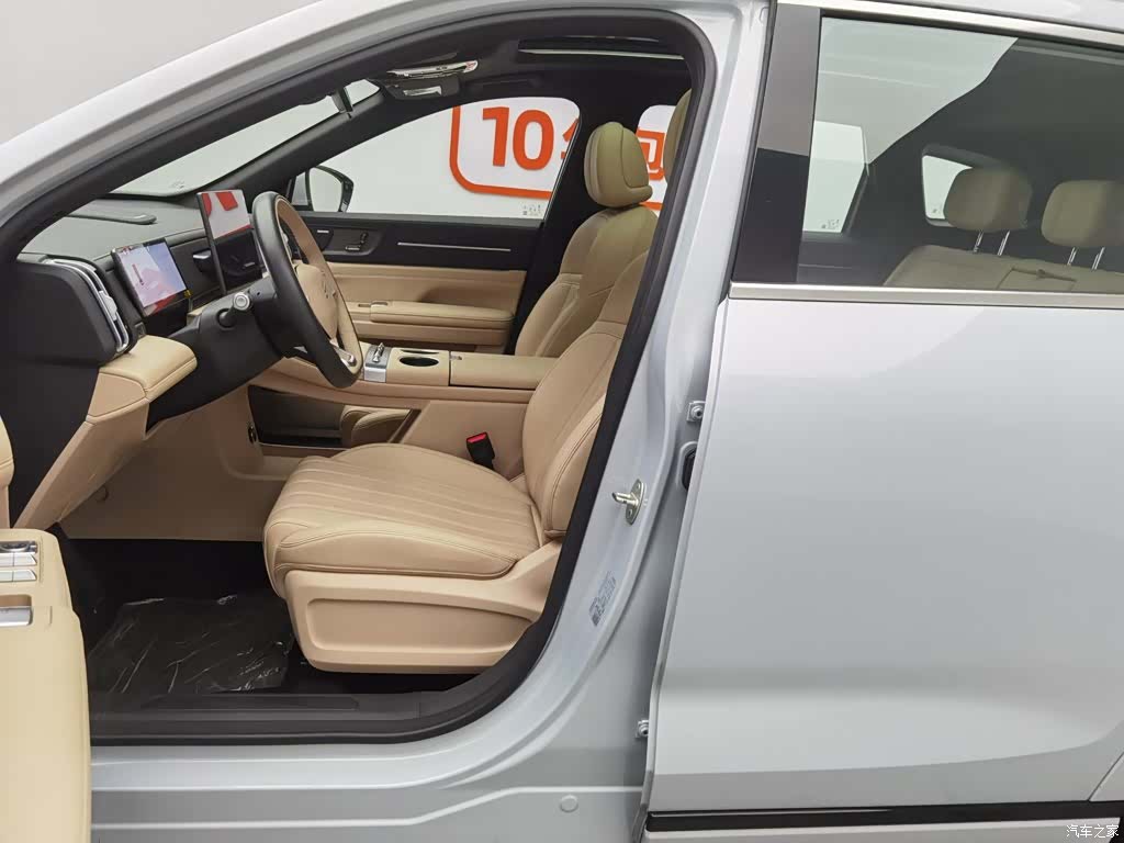 Jetour L7, 2025 10